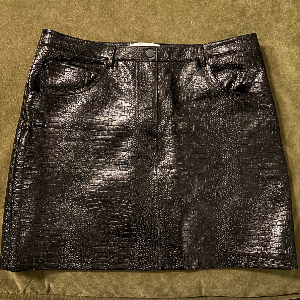 Black CrocodileEmbossed Leather Skirt